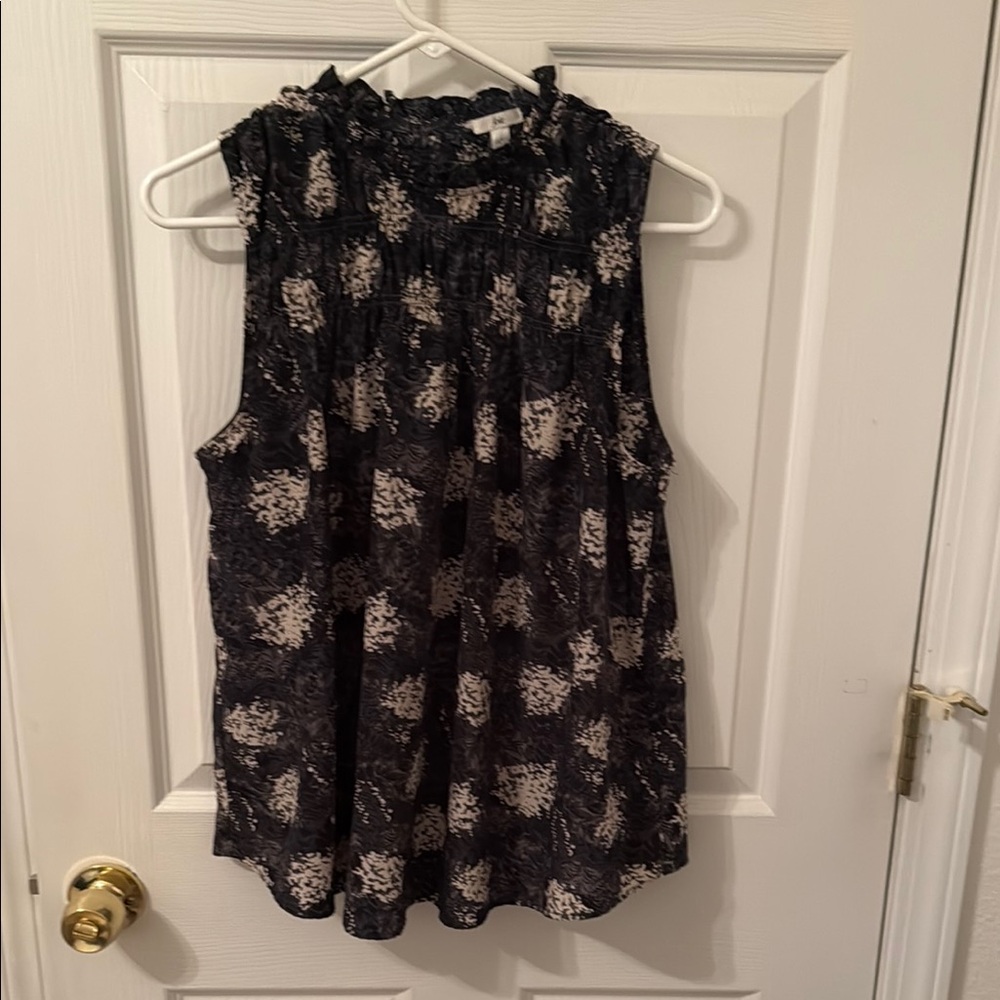 Black and White Sleeveless Women's Top